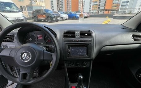Volkswagen Polo VI (EU Market), 2012 год, 560 000 рублей, 2 фотография