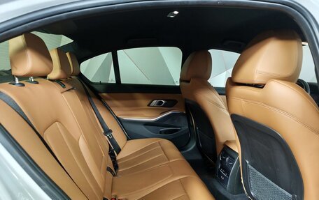 BMW 3 серия, 2021 год, 3 100 000 рублей, 13 фотография
