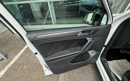 Volkswagen Tiguan II, 2021 год, 4 590 000 рублей, 15 фотография