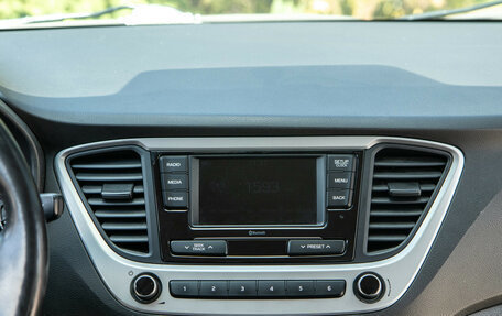 Hyundai Solaris II рестайлинг, 2017 год, 1 238 000 рублей, 13 фотография