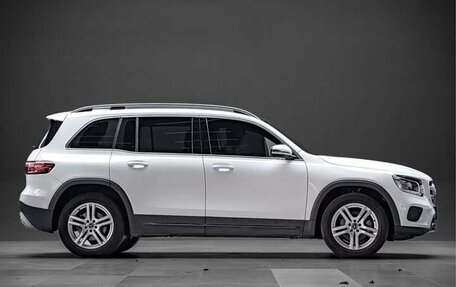 Mercedes-Benz GLB, 2021 год, 2 600 000 рублей, 7 фотография