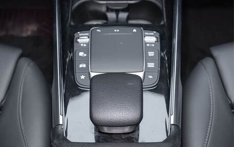 Mercedes-Benz GLB, 2021 год, 2 600 000 рублей, 13 фотография