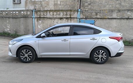 Hyundai Solaris II рестайлинг, 2020 год, 1 600 000 рублей, 3 фотография
