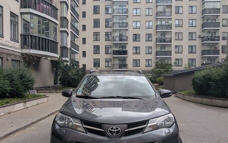 Toyota RAV4, 2014 год, 2 000 000 рублей, 2 фотография