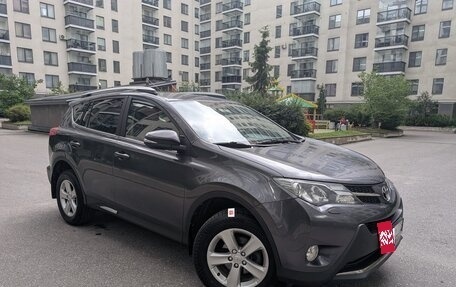 Toyota RAV4, 2014 год, 2 000 000 рублей, 10 фотография