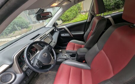Toyota RAV4, 2014 год, 2 000 000 рублей, 16 фотография