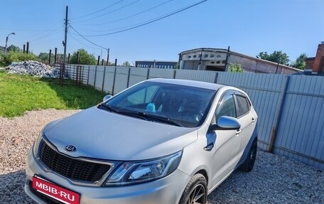 KIA Rio III рестайлинг, 2013 год, 1 000 000 рублей, 2 фотография