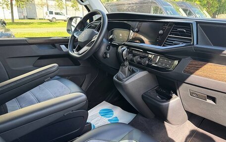 Volkswagen Multivan T6 рестайлинг, 2022 год, 7 450 000 рублей, 9 фотография