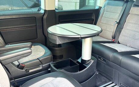 Volkswagen Multivan T6 рестайлинг, 2022 год, 7 450 000 рублей, 13 фотография