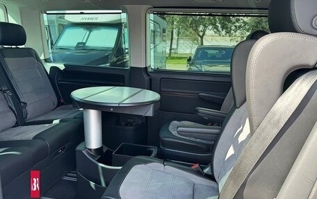 Volkswagen Multivan T6 рестайлинг, 2022 год, 7 450 000 рублей, 15 фотография