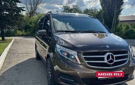 Mercedes-Benz V-Класс, 2016 год, 4 700 000 рублей, 3 фотография
