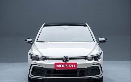 Volkswagen Golf VIII, 2022 год, 1 950 000 рублей, 2 фотография