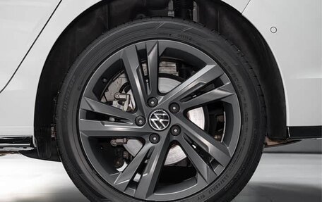 Volkswagen Golf VIII, 2022 год, 1 950 000 рублей, 23 фотография