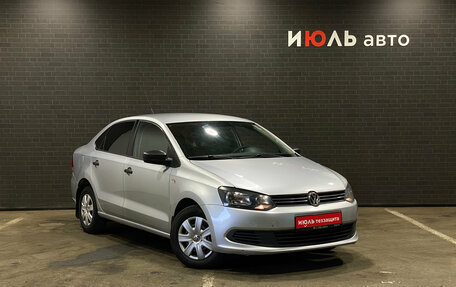 Volkswagen Polo VI (EU Market), 2011 год, 700 000 рублей, 3 фотография