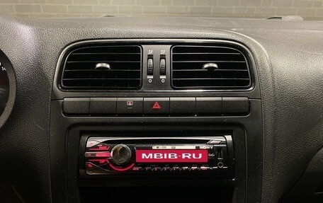 Volkswagen Polo VI (EU Market), 2011 год, 700 000 рублей, 11 фотография