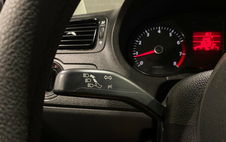 Volkswagen Polo VI (EU Market), 2011 год, 700 000 рублей, 16 фотография
