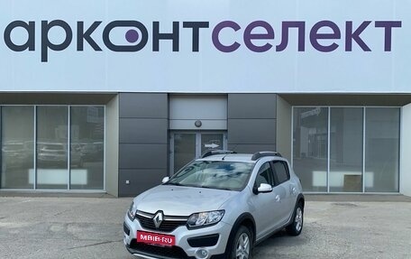 Renault Sandero II рестайлинг, 2015 год, 1 080 000 рублей, 1 фотография