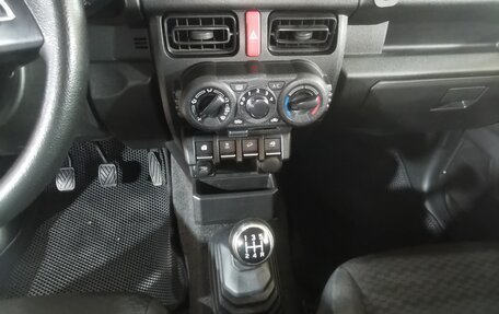 Suzuki Jimny, 2019 год, 2 250 000 рублей, 12 фотография