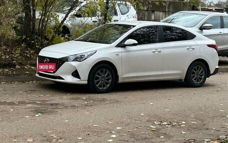 Hyundai Solaris II рестайлинг, 2022 год, 1 600 000 рублей, 6 фотография