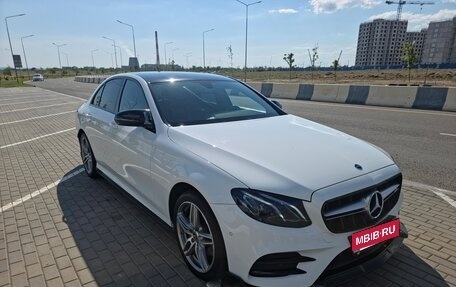 Mercedes-Benz E-Класс, 2017 год, 2 800 000 рублей, 4 фотография