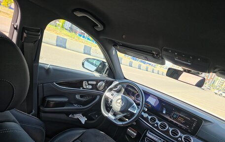 Mercedes-Benz E-Класс, 2017 год, 2 800 000 рублей, 22 фотография