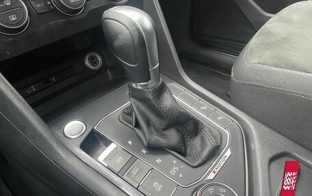 Volkswagen Tiguan II, 2017 год, 2 169 000 рублей, 13 фотография