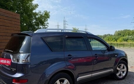 Mitsubishi Outlander III рестайлинг 3, 2007 год, 1 050 000 рублей, 2 фотография