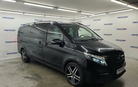 Mercedes-Benz V-Класс, 2021 год, 6 547 000 рублей, 2 фотография