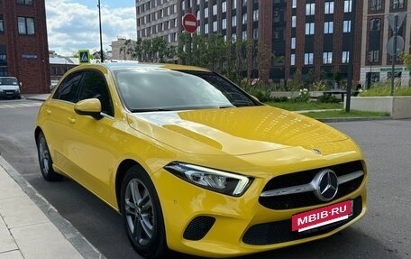 Mercedes-Benz A-Класс, 2019 год, 2 090 000 рублей, 2 фотография
