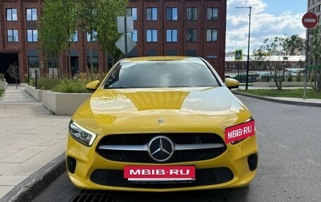 Mercedes-Benz A-Класс, 2019 год, 2 090 000 рублей, 3 фотография