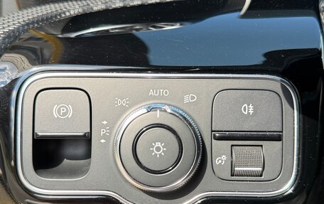 Mercedes-Benz A-Класс, 2019 год, 2 090 000 рублей, 18 фотография