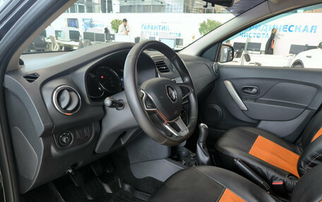 Renault Logan II, 2019 год, 880 000 рублей, 20 фотография