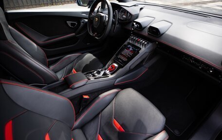 Lamborghini Huracán, 2019 год, 25 500 000 рублей, 14 фотография