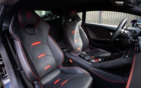 Lamborghini Huracán, 2019 год, 25 500 000 рублей, 15 фотография