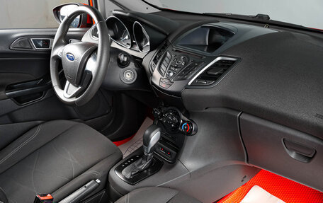 Ford Fiesta, 2015 год, 819 000 рублей, 11 фотография