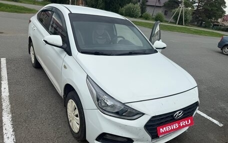 Hyundai Solaris II рестайлинг, 2018 год, 750 000 рублей, 1 фотография