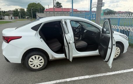 Hyundai Solaris II рестайлинг, 2018 год, 750 000 рублей, 5 фотография