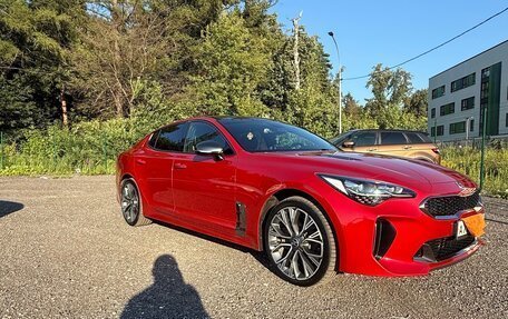 KIA Stinger I, 2019 год, 2 750 000 рублей, 2 фотография