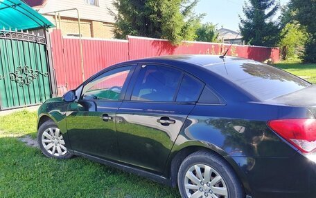 Chevrolet Cruze II, 2011 год, 555 000 рублей, 2 фотография