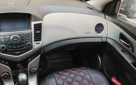 Chevrolet Cruze II, 2011 год, 555 000 рублей, 4 фотография