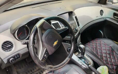 Chevrolet Cruze II, 2011 год, 555 000 рублей, 7 фотография