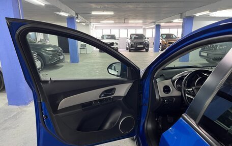 Chevrolet Cruze II, 2011 год, 695 000 рублей, 10 фотография