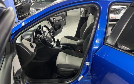 Chevrolet Cruze II, 2011 год, 695 000 рублей, 18 фотография
