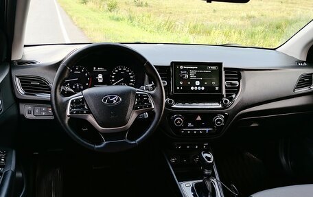 Hyundai Solaris II рестайлинг, 2021 год, 1 930 000 рублей, 21 фотография