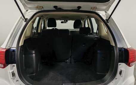Mitsubishi Outlander III рестайлинг 3, 2019 год, 1 999 000 рублей, 9 фотография