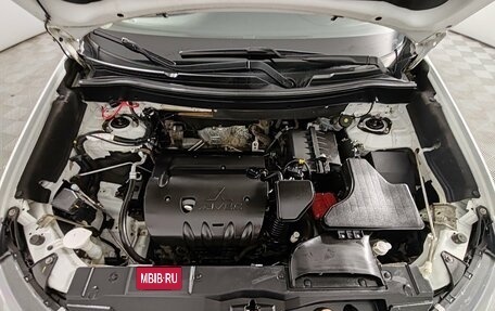 Mitsubishi Outlander III рестайлинг 3, 2019 год, 1 999 000 рублей, 10 фотография