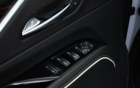 Cadillac Escalade V, 2022 год, 10 351 050 рублей, 19 фотография