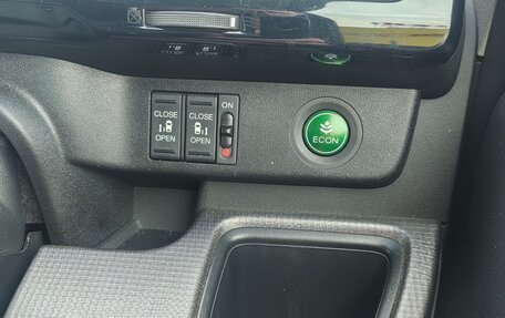 Honda Stepwgn IV, 2020 год, 2 180 000 рублей, 8 фотография