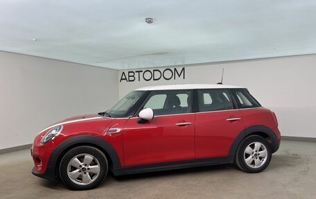 MINI Hatch, 2019 год, 1 790 000 рублей, 5 фотография
