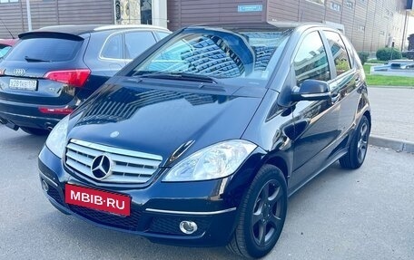 Mercedes-Benz A-Класс, 2012 год, 645 000 рублей, 10 фотография
